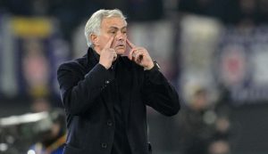 Mourinho punzecchia Lo Monaco