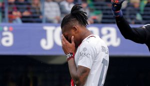 Leao stroncato da un ex Milan.