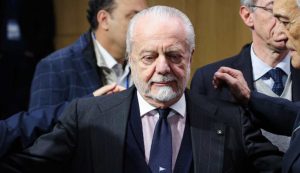 Napoli, la vecchia fiamma deride De Laurentiis e va in Premier League.