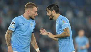 Lazio, Lotito potrebbe mandare via insieme a Luis Alberto un altro top della rosa.