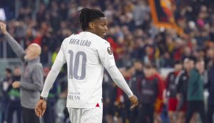 Rafa Leao in campo con la maglia del Milan - Foto ANSA - Dotsport.it