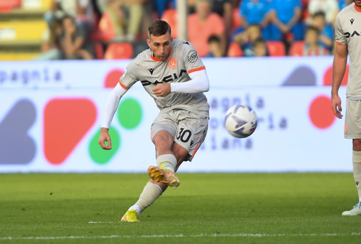 Deulofeu in campo con la maglia dell'Udinese - Foto Lapresse - Dotsport.it