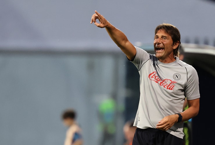 Antonio Conte da allenatore del Napoli - Foto Lapresse - Dotsport.it