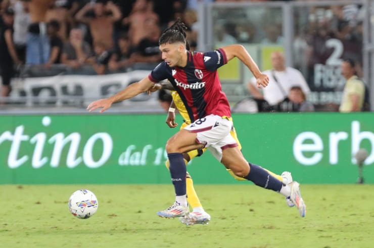 Cambiaghi in campo con la maglia del Bologna - Foto Lapresse - Dotsport.it