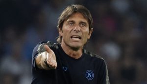 Napoli, il centrocampista ha detto a Conte: si lega ai nerazzurri.