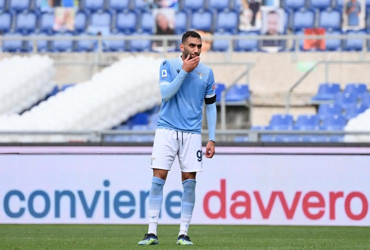 Fares in campo con la maglia della Lazio - Foto Lapresse - Dotsport.it