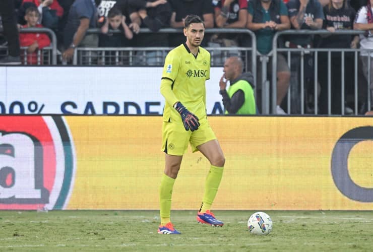 Alex Meret in campo con la maglia del Napoli - Foto Lapresse - Dotsport.it