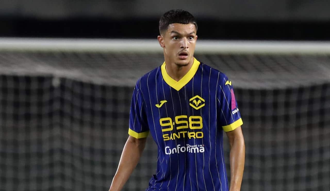 Belahyane in campo con la maglia dell'Hellas Verona - Foto Lapresse - Dotsport.it