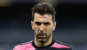 Gianluigi Buffon con la maglia della Juventus - Foto Lapresse - Dotsport.it