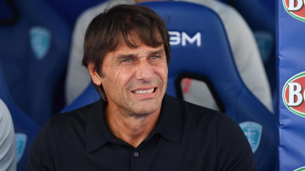 Antonio Conte avvertito: il top player rimane a guardare sugli spalti | Non può giocare “a tavolino”