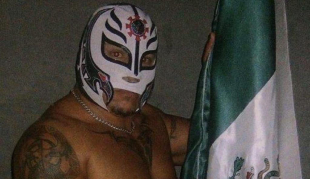 “È morto Rey Mysterio”: l’annuncio spezza il cuore dei fan | La WWE col lutto al braccio